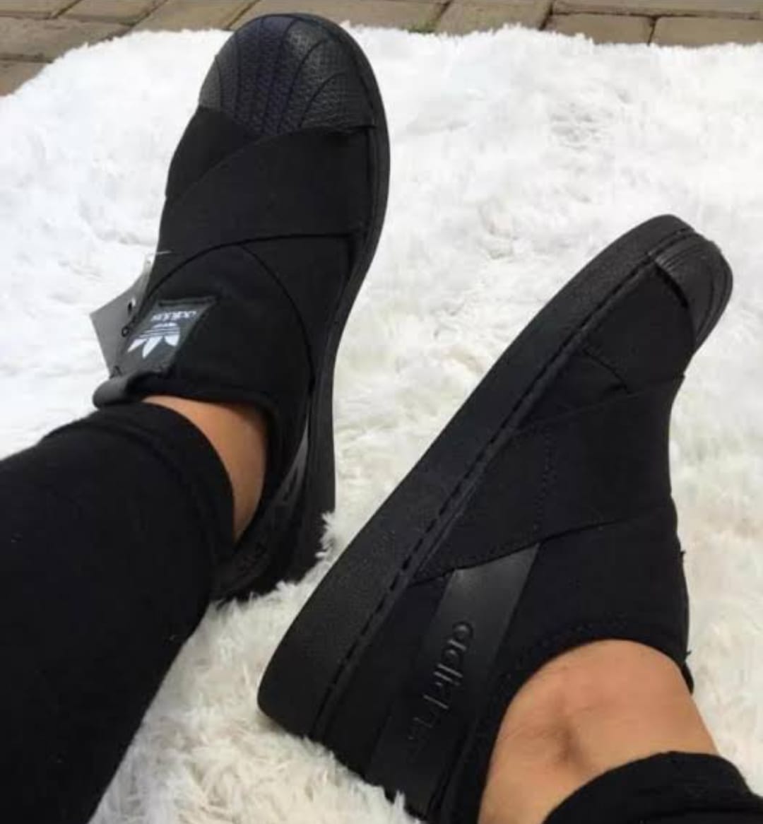 Adidas Slip On - Black