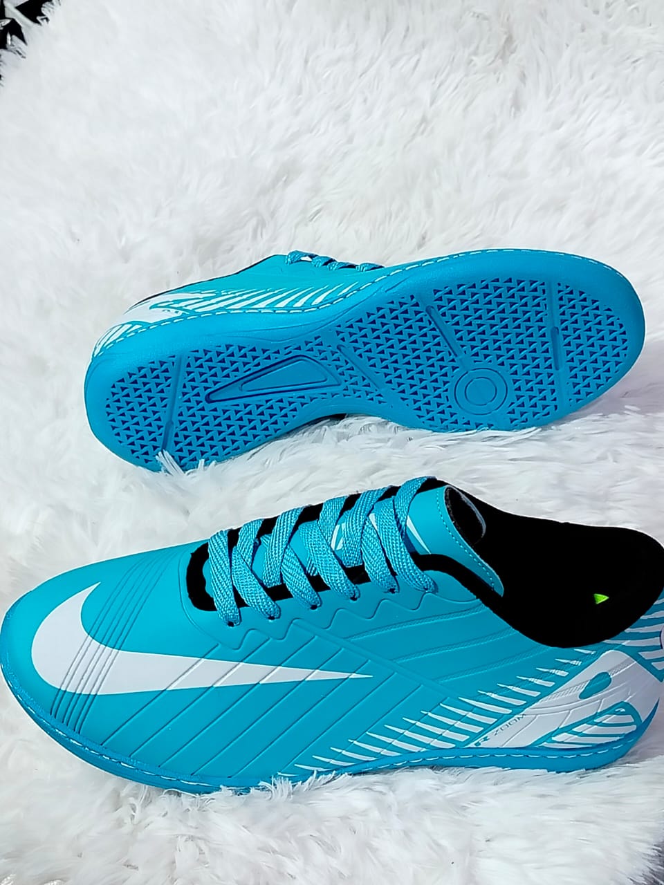 Chuteira Nike Society - Azul bebê