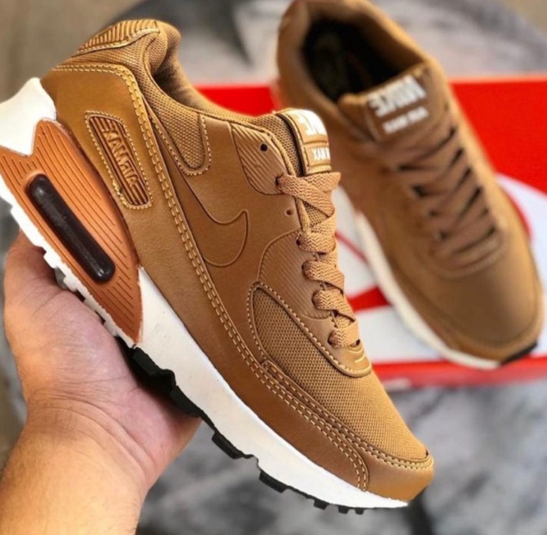 Nike Air Max 90 - Marrom