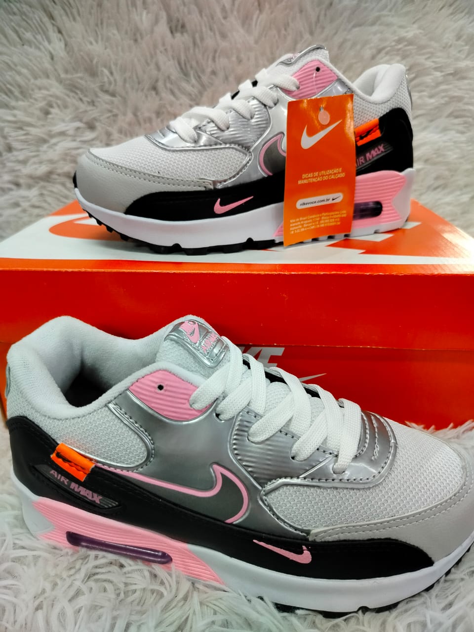 Nike Air Max 90 - Cinza, Preto e Rosa