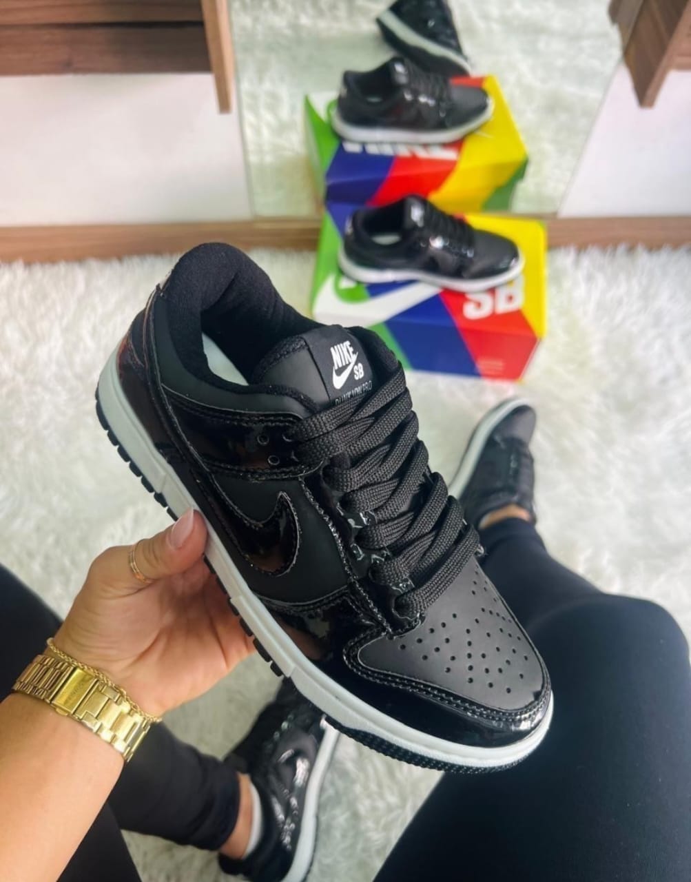 Tênis Nike Air Force 1 - Preto (solado Branco)