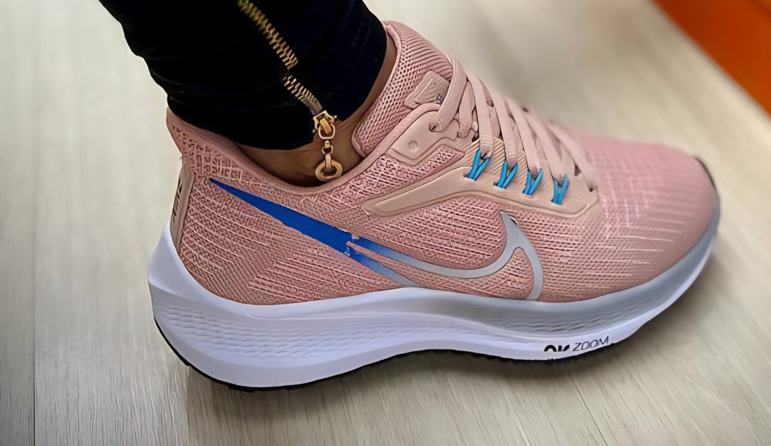 Tênis Nike Zoom Pegasus 39 - Rosa com Acabamento em Azul