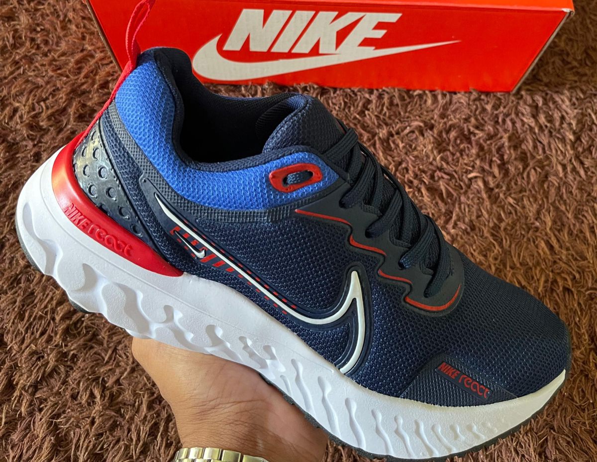 Nike React – Azul e Vermelho